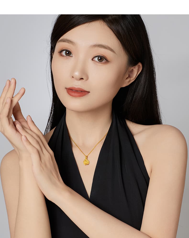 金 ネックレス 優美な薔薇のしずくペンダント