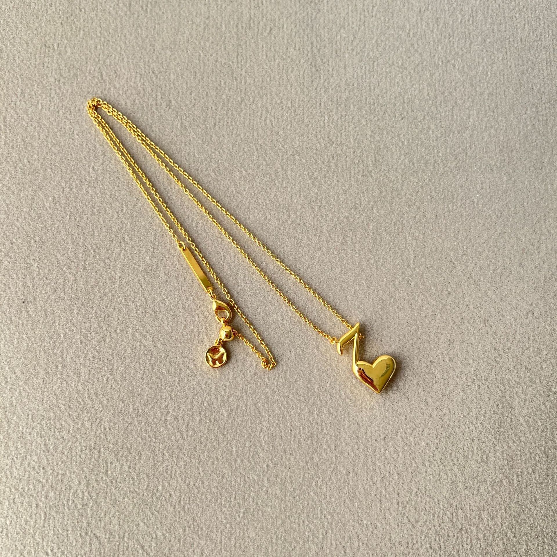 ゴールドアクセサリー ピンクハートペンダントネックレス