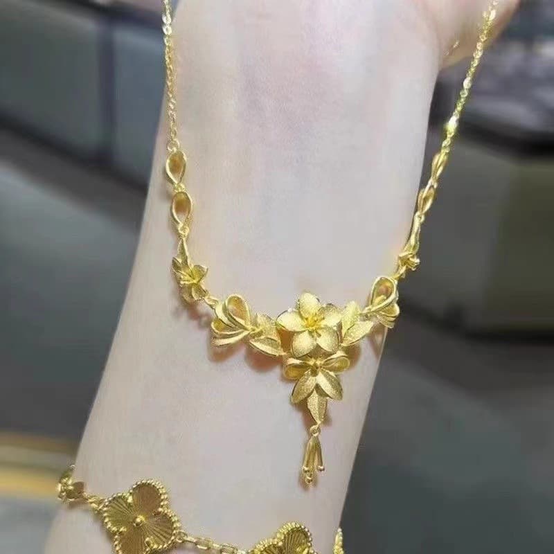 ゴールドアクセサリー 優美な花かごネックレス