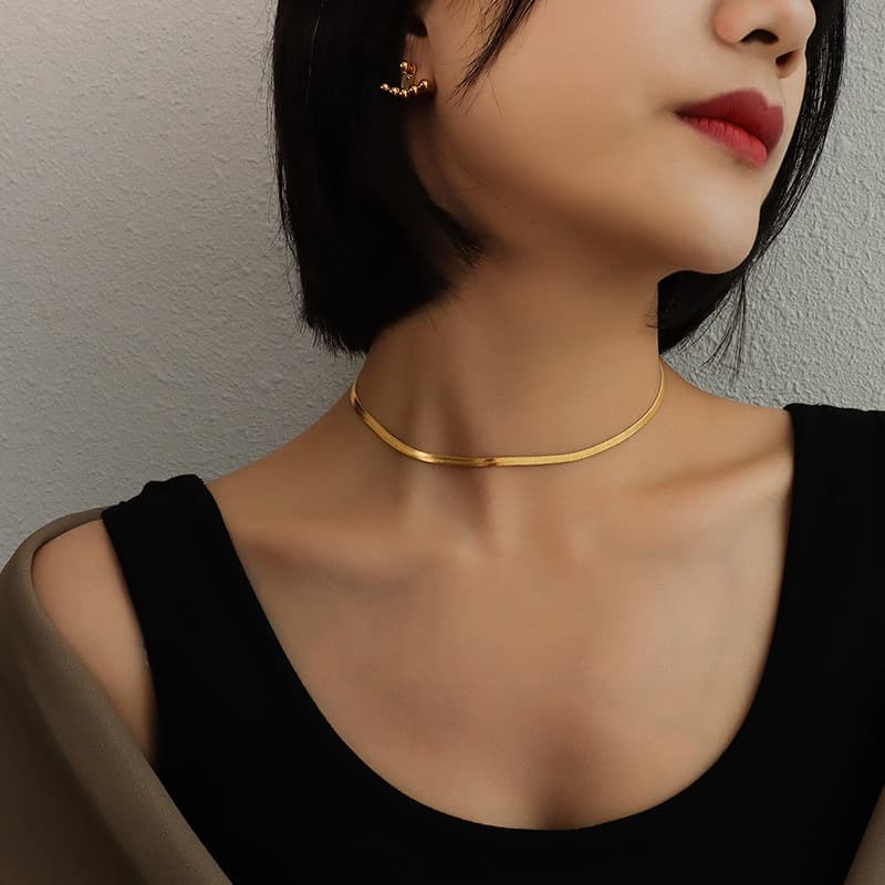 ゴールドアクセサリー シンプル スネーク チェーン ネックレス