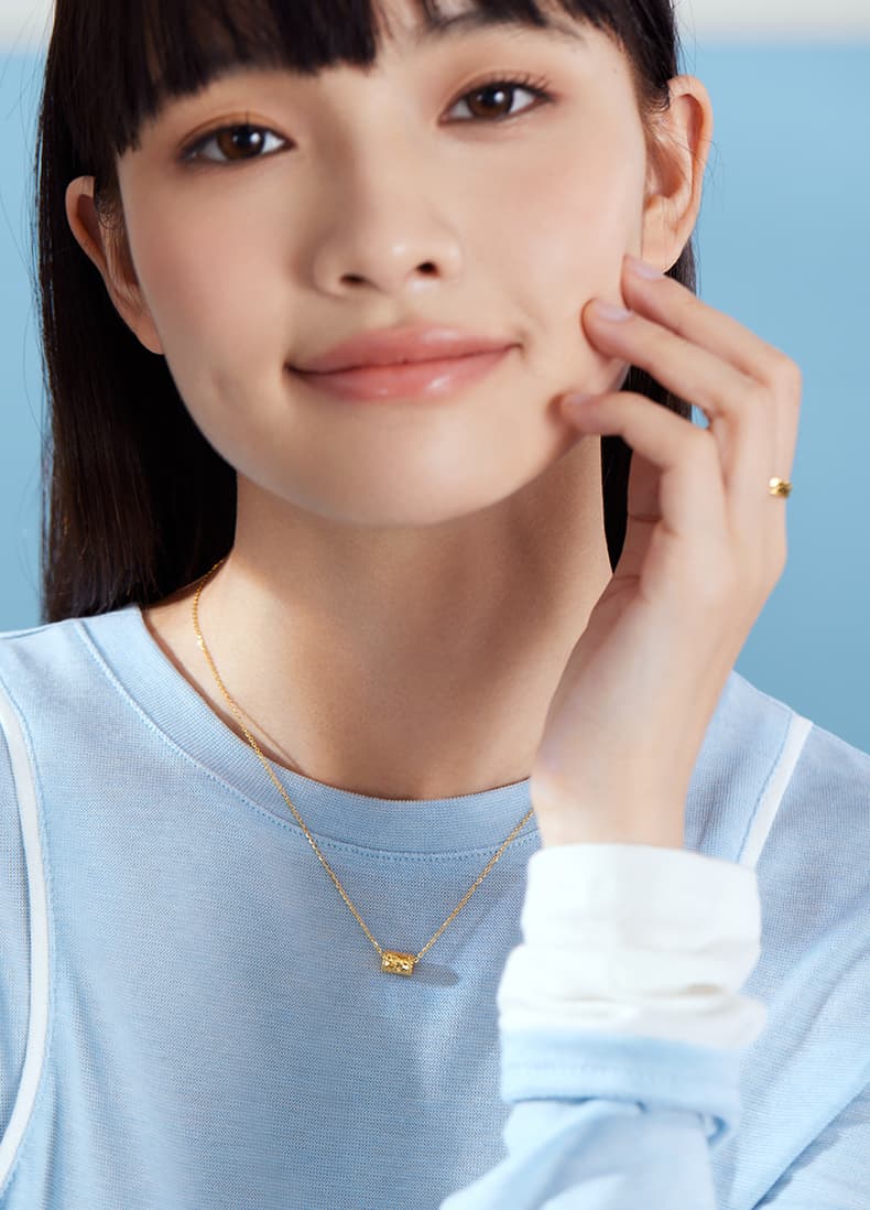 金 ネックレス 細工筒型モチーフ華奢ネックレス