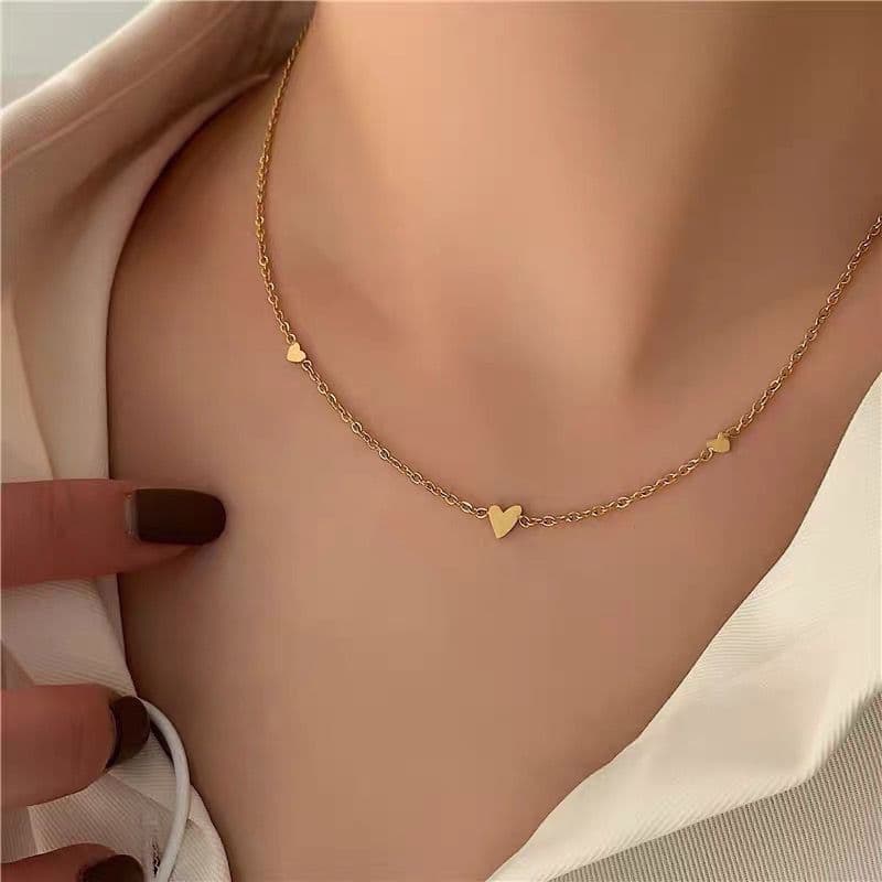金 ネックレス 小さなハートの連なり細チェーンネックレス