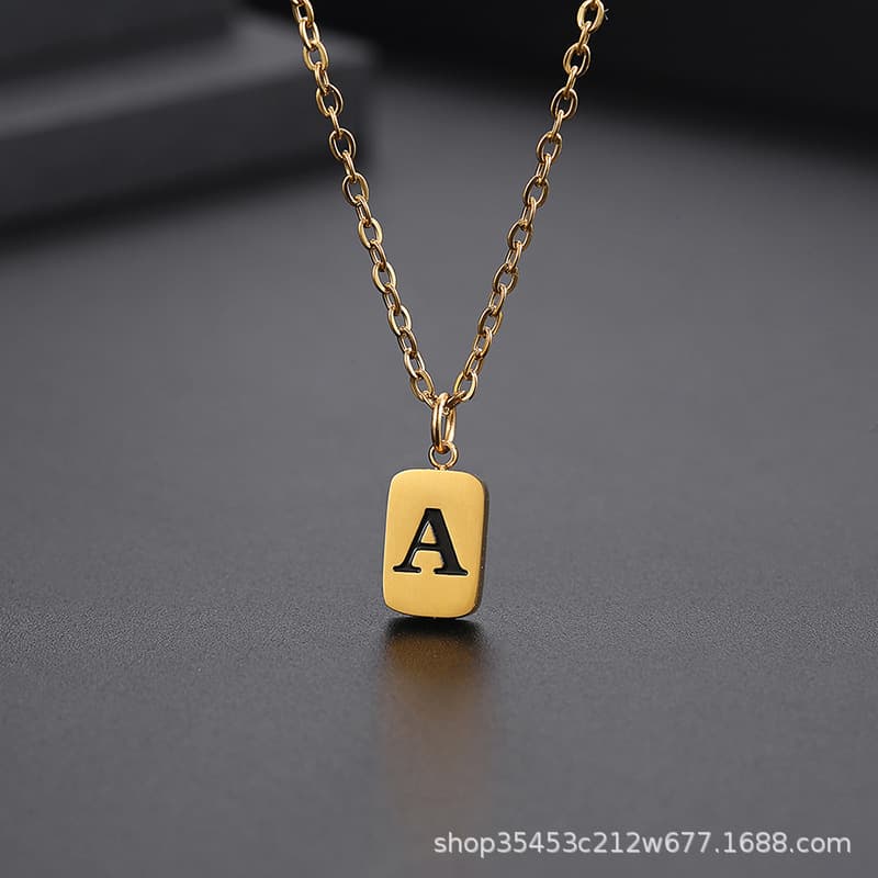 ゴールドネックレス イニシャル アルファベット ペンダント ネックレス