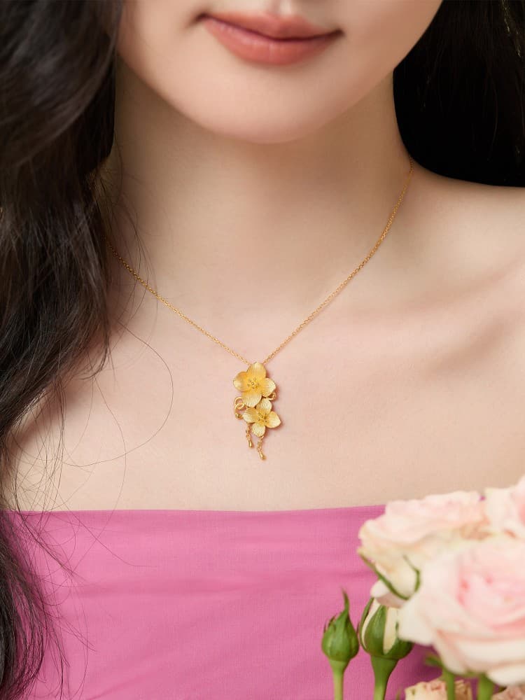 ゴールドアクセサリー 優美な二輪花モチーフネックレス